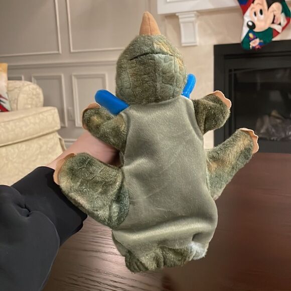 Dream Puppets Plush GREEN DINOSAUR Hand Puppet Excellent Condition 11.5” long - Picture 7 of 10